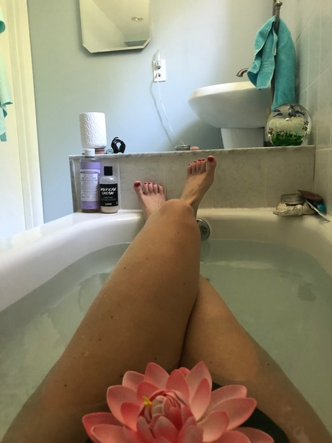 sailorsuzie OnlyFans - Free Access to 32 Videos & 49 Photos Onlyfans Free Access