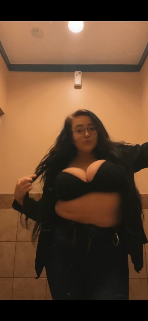 sassyskitta OnlyFans - Free Access to 32 Videos & 49 Photos Onlyfans Free Access