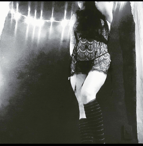 saszilla OnlyFans - Free Access to 32 Videos & 74 Photos Onlyfans Free Access