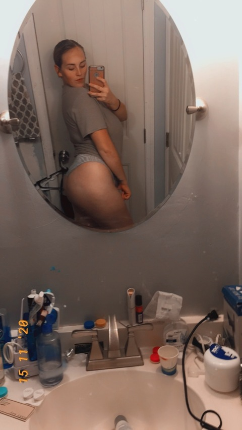 secretmelissa OnlyFans - Free Access to 32 Videos & 63 Photos Onlyfans Free Access