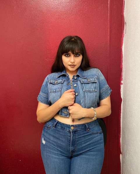 selenaxxbaz OnlyFans - Free Access to 32 Videos & 258 Photos Onlyfans Free Access