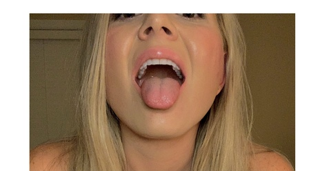 semiemmi OnlyFans - Free Access to 32 Videos & 49 Photos Onlyfans Free Access