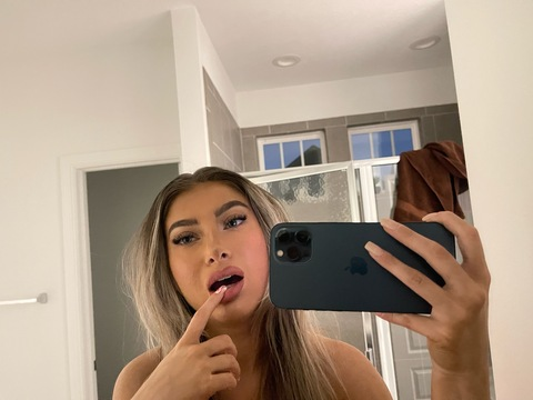 shayaraynee OnlyFans - Free Access to 32 Videos & 49 Photos Onlyfans Free Access
