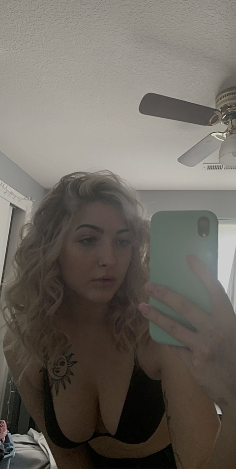 shayna_xoxo OnlyFans - Free Access to 32 Videos & 49 Photos Onlyfans Free Access