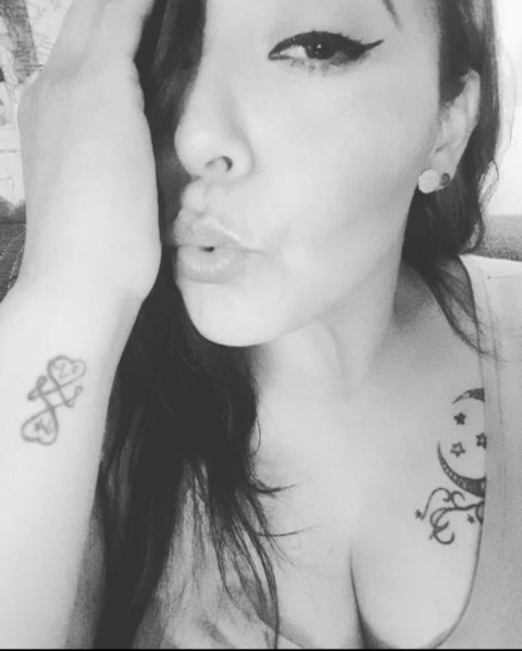 shelbby OnlyFans - Free Access to 32 Videos & 49 Photos Onlyfans Free Access