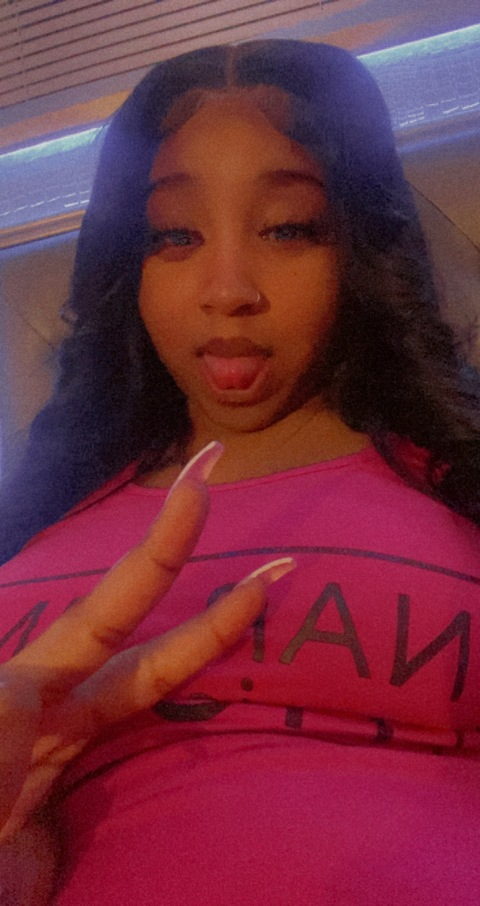 sheslingling OnlyFans - Free Access to 32 Videos & 49 Photos Onlyfans Free Access