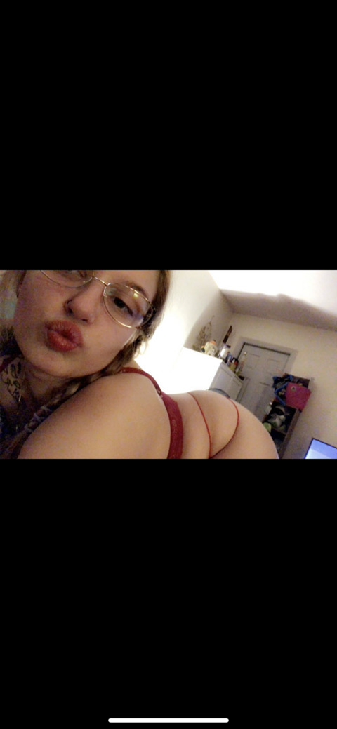shexylilmeggy OnlyFans - Free Access to 32 Videos & 49 Photos Onlyfans Free Access