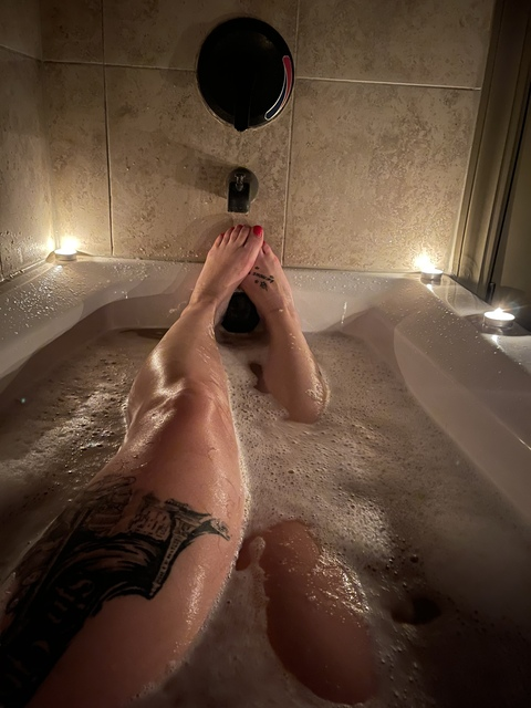 shezakeeper OnlyFans - Free Access to 32 Videos & 49 Photos Onlyfans Free Access