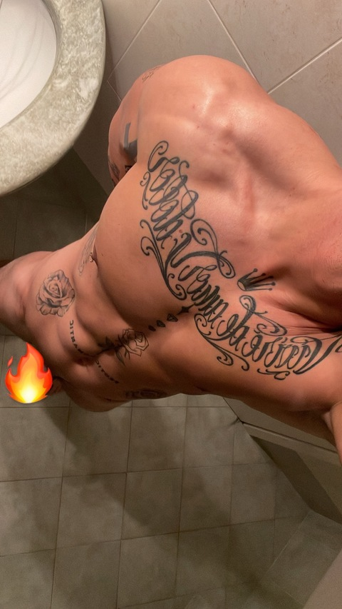 shoreof OnlyFans - Free Access to 32 Videos & 62 Photos Onlyfans Free Access