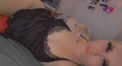 sierradawnx OnlyFans - Free Access to 32 Videos & 49 Photos Onlyfans Free Access
