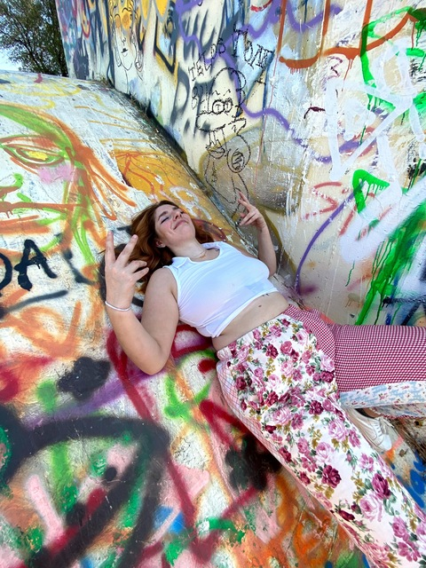 sierraskyeee OnlyFans - Free Access to 32 Videos & 49 Photos Onlyfans Free Access