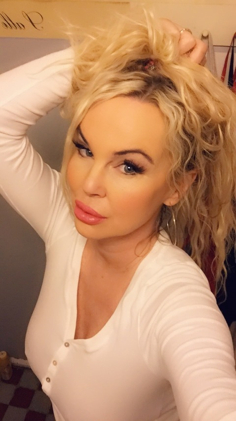 sivhelen OnlyFans - Free Access to 32 Videos & 203 Photos Onlyfans Free Access