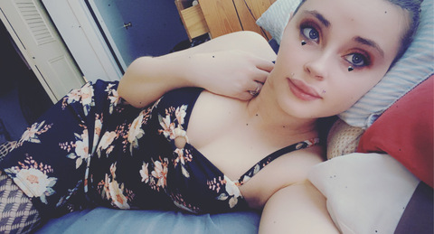 skepticalmango OnlyFans - Free Access to 46 Videos & 267 Photos Onlyfans Free Access