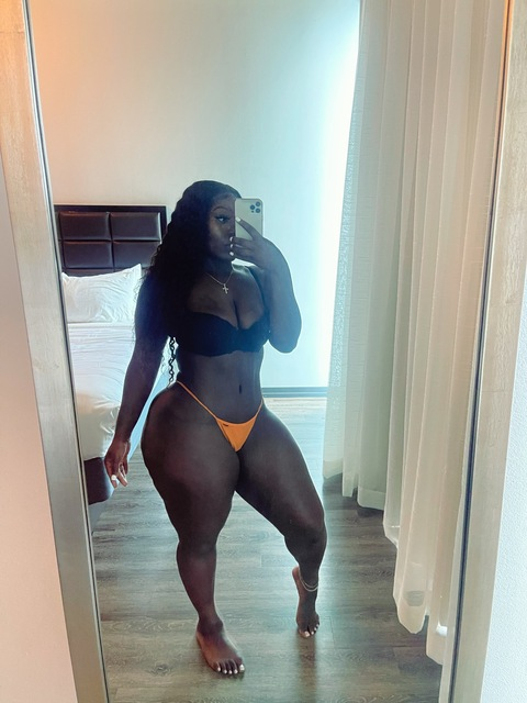 sooochocolate OnlyFans - Free Access to 32 Videos & 49 Photos Onlyfans Free Access