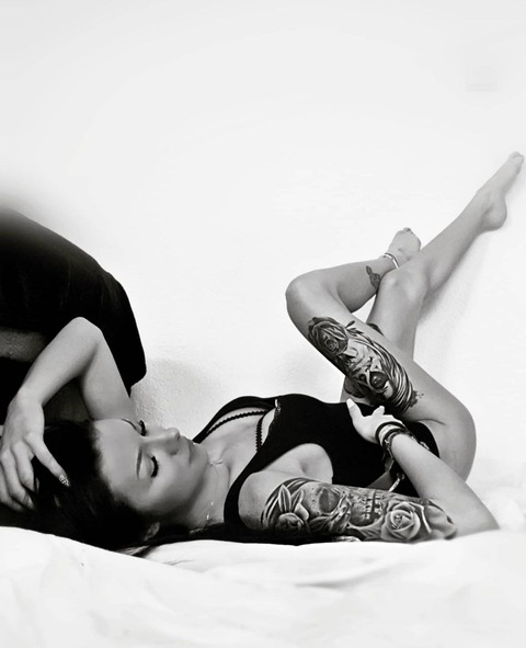 sophie208_666 OnlyFans - Free Access to 32 Videos & 49 Photos Onlyfans Free Access