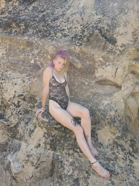 sparklezzss OnlyFans - Free Access to 36 Videos & 1482 Photos Onlyfans Free Access