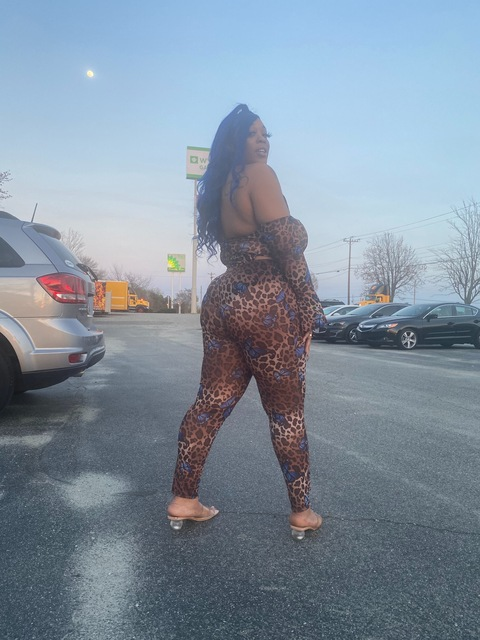 ssinakee OnlyFans - Free Access to 32 Videos & 49 Photos Onlyfans Free Access