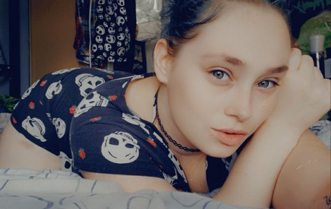 stonermermaid420 OnlyFans - Free Access to 71 Videos & 421 Photos Onlyfans Free Access