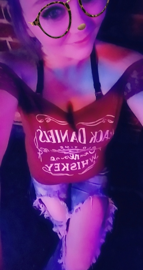 stonermom95 OnlyFans - Free Access to 32 Videos & 49 Photos Onlyfans Free Access