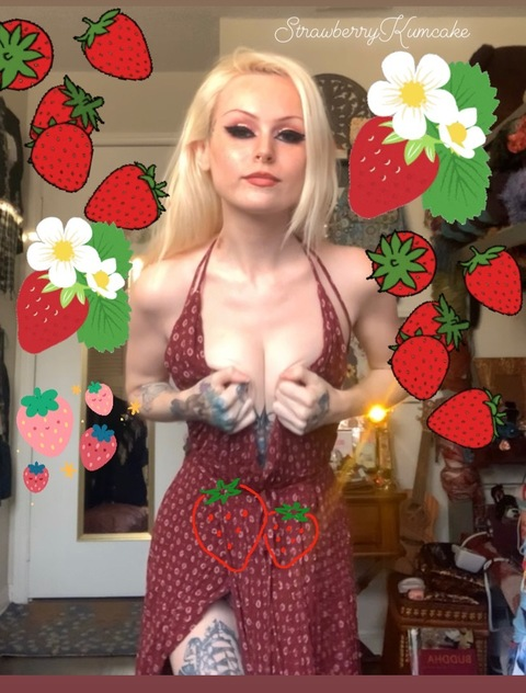 strawberrykumcake OnlyFans - Free Access to 32 Videos & 49 Photos Onlyfans Free Access