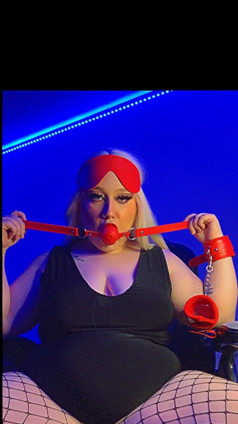 strawberrymilfshake1 OnlyFans - Free Access to 32 Videos & 177 Photos Onlyfans Free Access