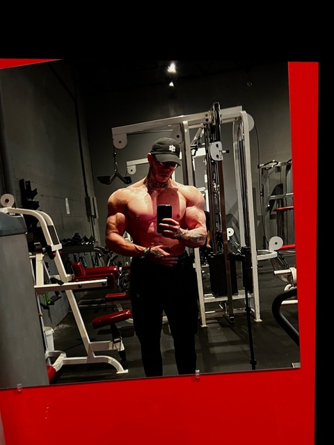 swiftshredz OnlyFans - Free Access to 32 Videos & 49 Photos Onlyfans Free Access