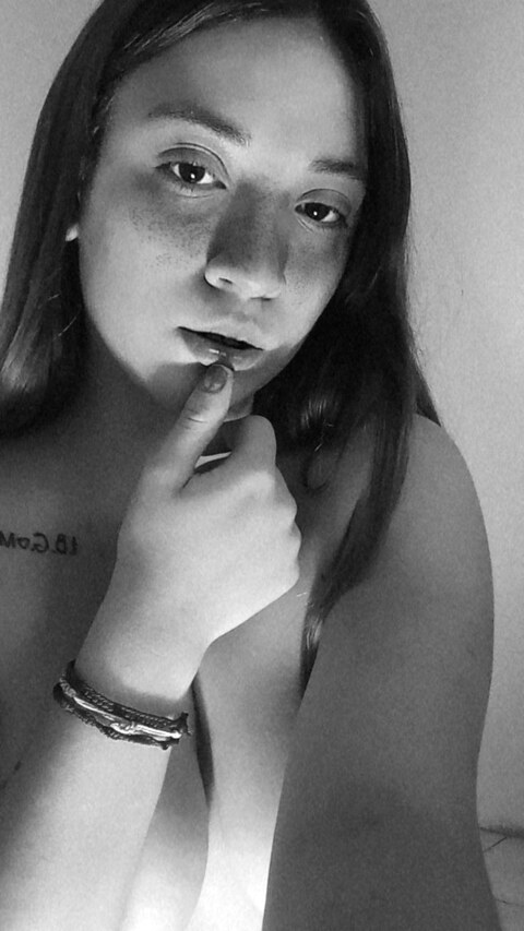 tatianaa_micaelaa OnlyFans - Free Access to 32 Videos & 49 Photos Onlyfans Free Access