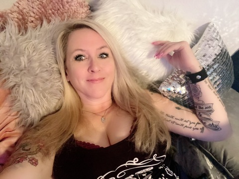 tattoorue OnlyFans - Free Access to 32 Videos & 49 Photos Onlyfans Free Access