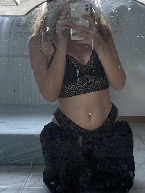 tessarey OnlyFans - Free Access to 32 Videos & 73 Photos Onlyfans Free Access