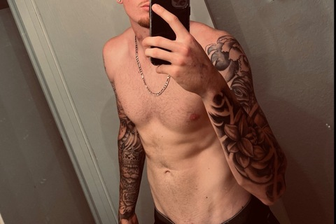 thatdudedev02 OnlyFans - Free Access to 32 Videos & 49 Photos Onlyfans Free Access