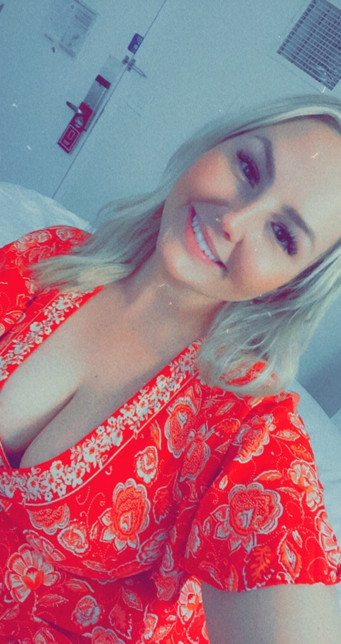 theblondeb OnlyFans - Free Access to 32 Videos & 49 Photos Onlyfans Free Access
