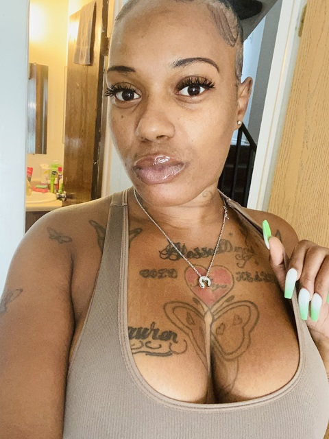 thechosenone33 OnlyFans - Free Access to 75 Videos & 324 Photos Onlyfans Free Access