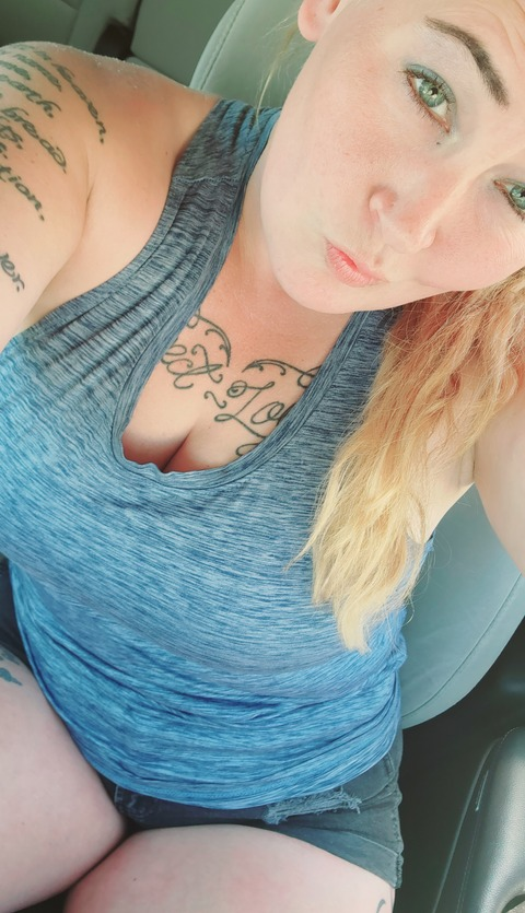 thefknqueen OnlyFans - Free Access to 32 Videos & 49 Photos Onlyfans Free Access