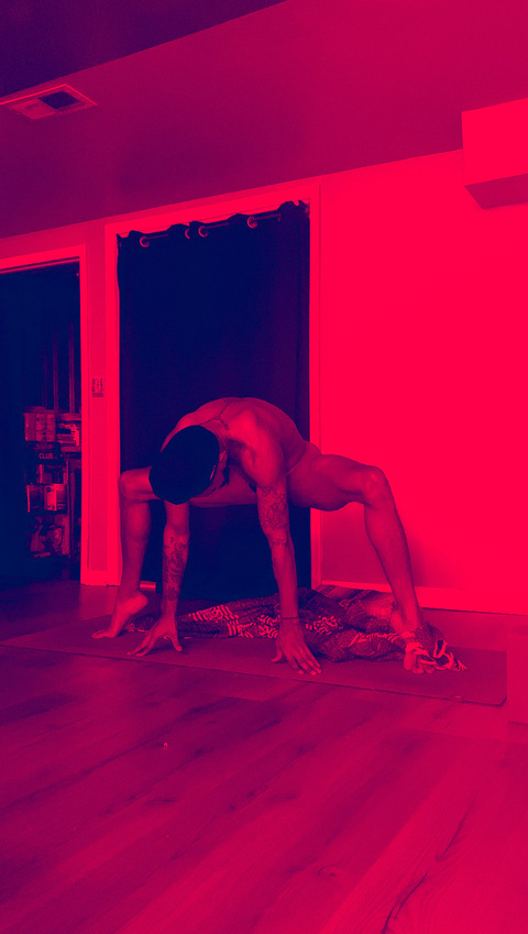 thefreeyogi OnlyFans - Free Access to 32 Videos & 79 Photos Onlyfans Free Access