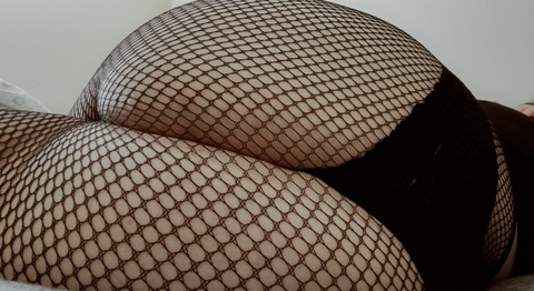 thelovelyylo OnlyFans - Free Access to 33 Videos & 49 Photos Onlyfans Free Access