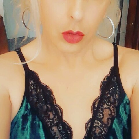 thenadiarein OnlyFans - Free Access to 32 Videos & 66 Photos Onlyfans Free Access