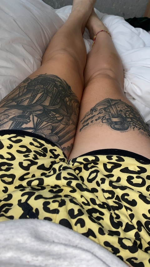 thickthighs5ft11 OnlyFans - Free Access to 32 Videos & 49 Photos Onlyfans Free Access