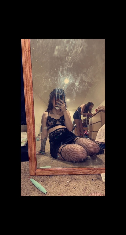 thugrosie14 OnlyFans - Free Access to 32 Videos & 49 Photos Onlyfans Free Access