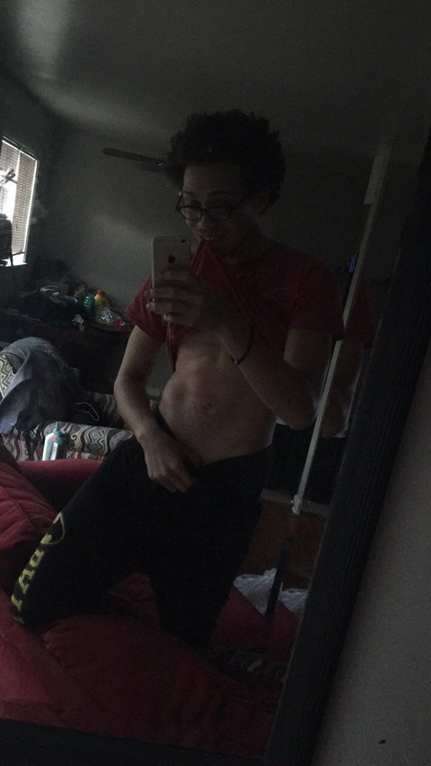 timidstale OnlyFans - Free Access to 32 Videos & 49 Photos Onlyfans Free Access