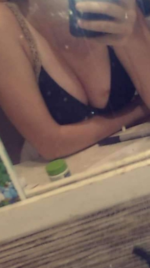 trippy_lil_bxtch OnlyFans - Free Access to 32 Videos & 49 Photos Onlyfans Free Access