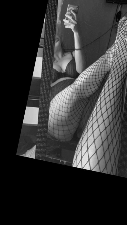 u115735317 OnlyFans - Free Access to 32 Videos & 49 Photos Onlyfans Free Access