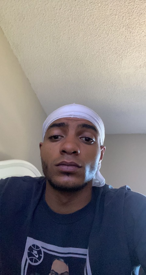 u143963304 OnlyFans - Free Access to 32 Videos & 49 Photos Onlyfans Free Access