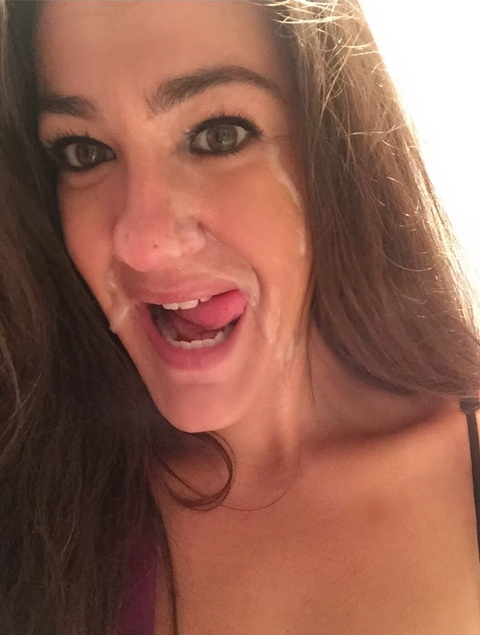 u146899143 OnlyFans - Free Access to 32 Videos & 49 Photos Onlyfans Free Access