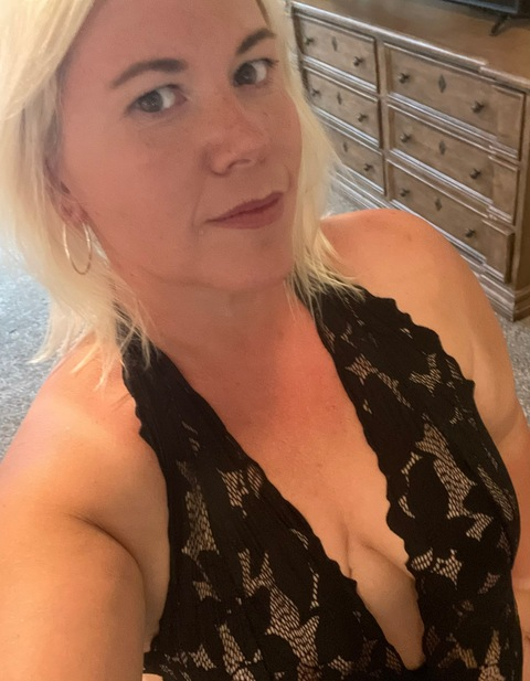 u150898392 OnlyFans - Free Access to 32 Videos & 131 Photos Onlyfans Free Access