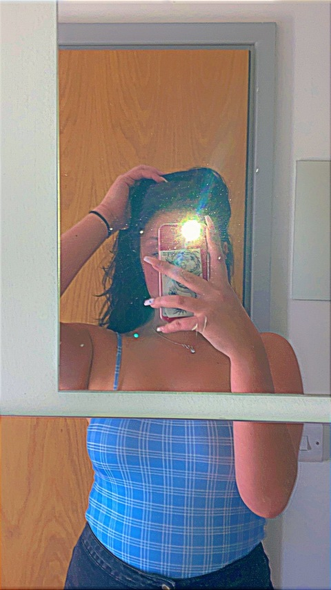 u153176754 OnlyFans - Free Access to 32 Videos & 49 Photos Onlyfans Free Access