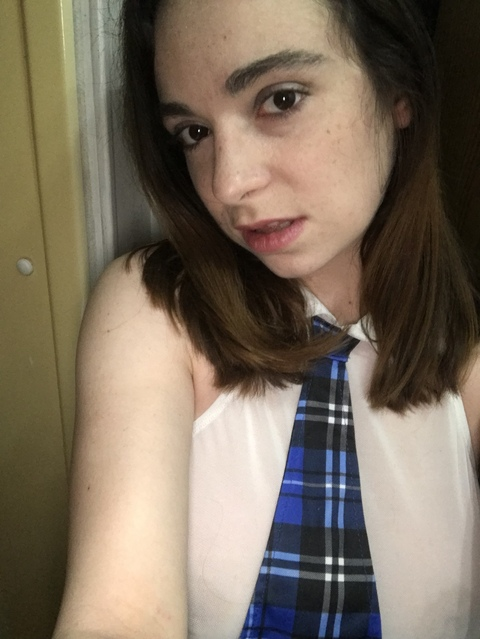 u159077915 OnlyFans - Free Access to 32 Videos & 49 Photos Onlyfans Free Access