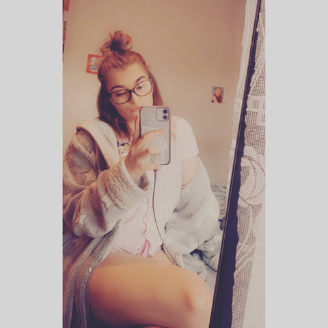 u165109279 OnlyFans - Free Access to 32 Videos & 49 Photos Onlyfans Free Access