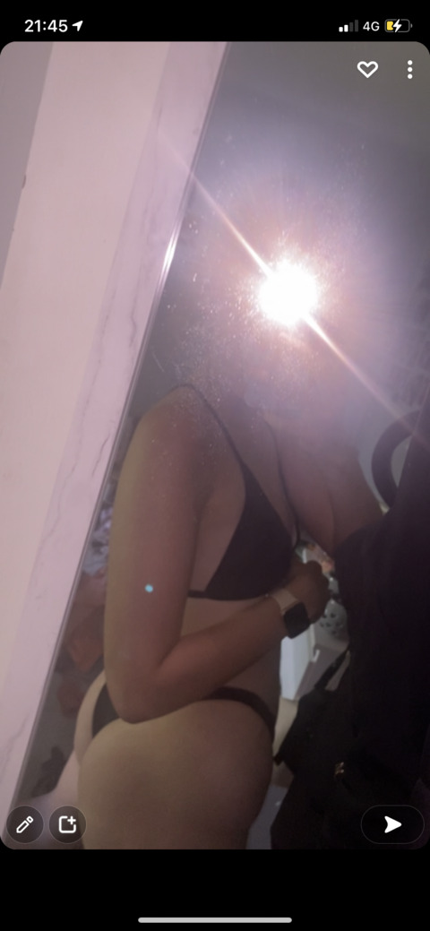 u168141850 OnlyFans - Free Access to 32 Videos & 49 Photos Onlyfans Free Access