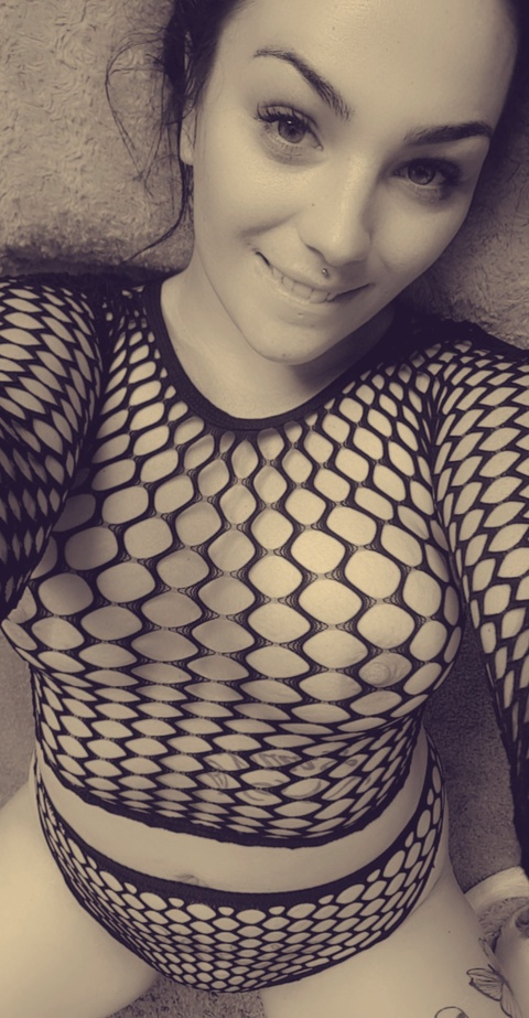 u173719448 OnlyFans - Free Access to 32 Videos & 49 Photos Onlyfans Free Access