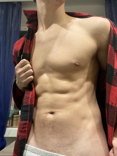 u193197813 OnlyFans - Free Access to 32 Videos & 110 Photos Onlyfans Free Access